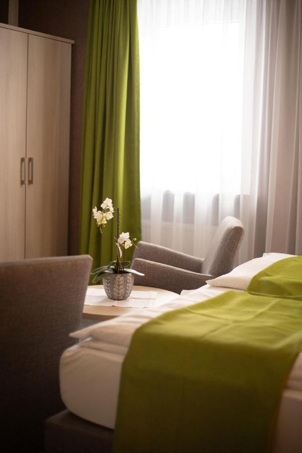 Verwoehn-Pension Wiesengrund Бишофсгрюн Экстерьер фото